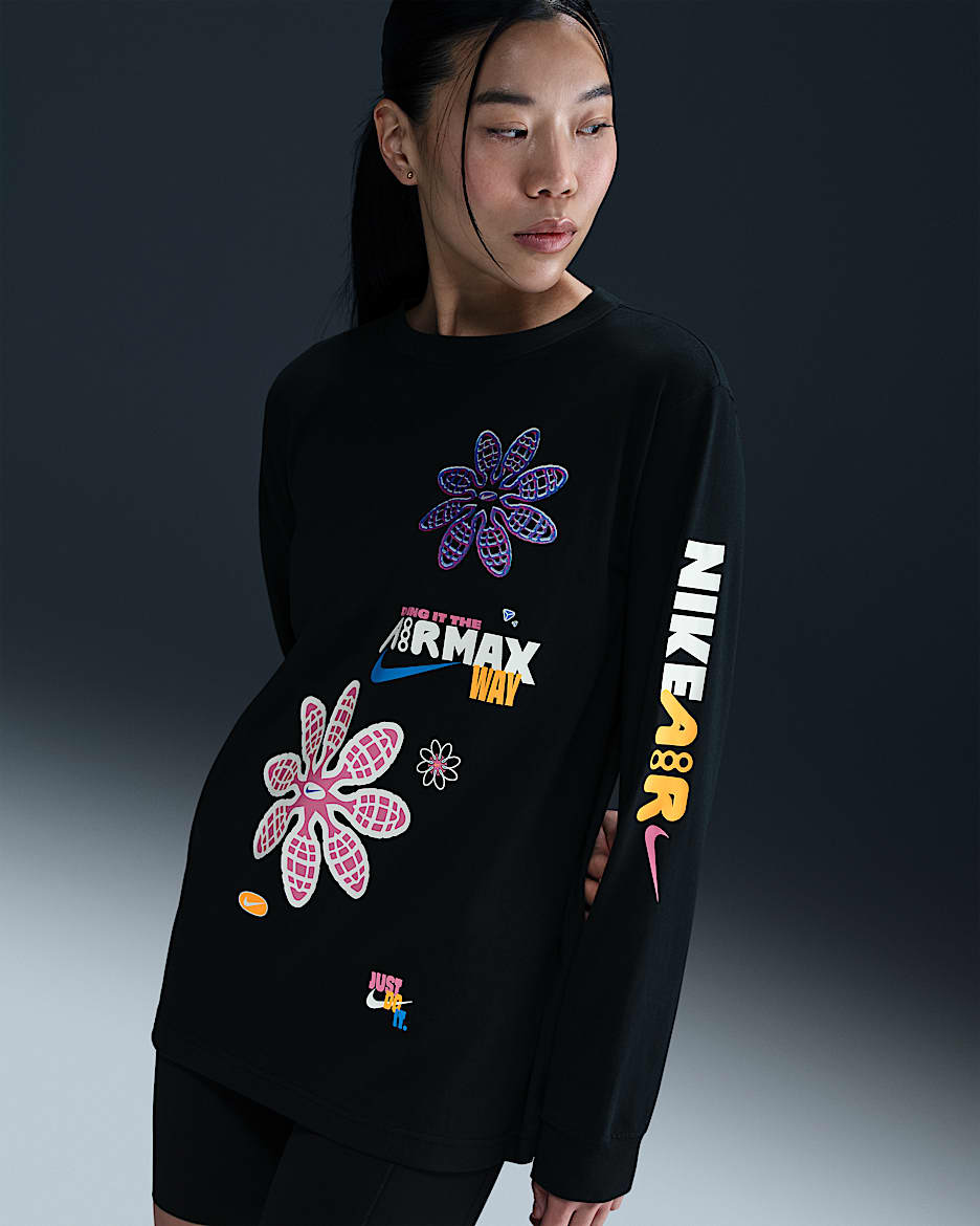 Nike Sportswear Women s Loose Long Sleeve Graphic T Shirt